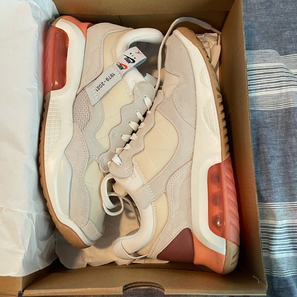 Jordan MA2 Future Beginnings LIKE NEW - Picture 10 of 10